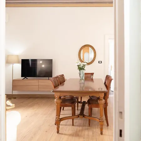 B-home Apartment *